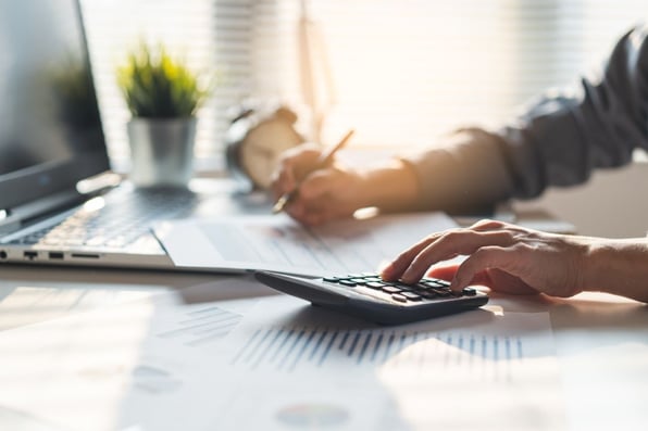 RSU Taxes & Withholding Gaps: Sell-to-Cover vs. Hold